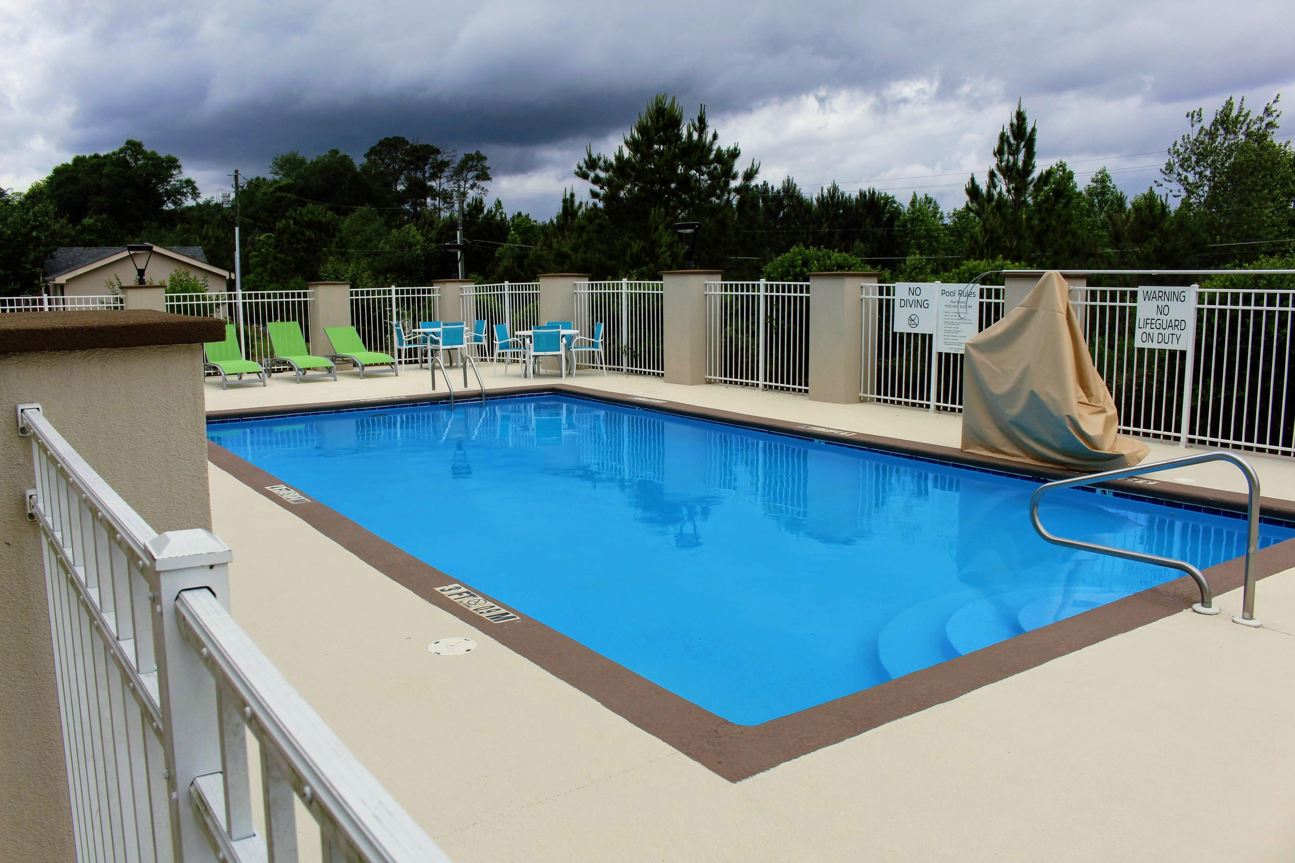 Holiday Inn Express & Suites - Enterprise By Ihg Exterior foto