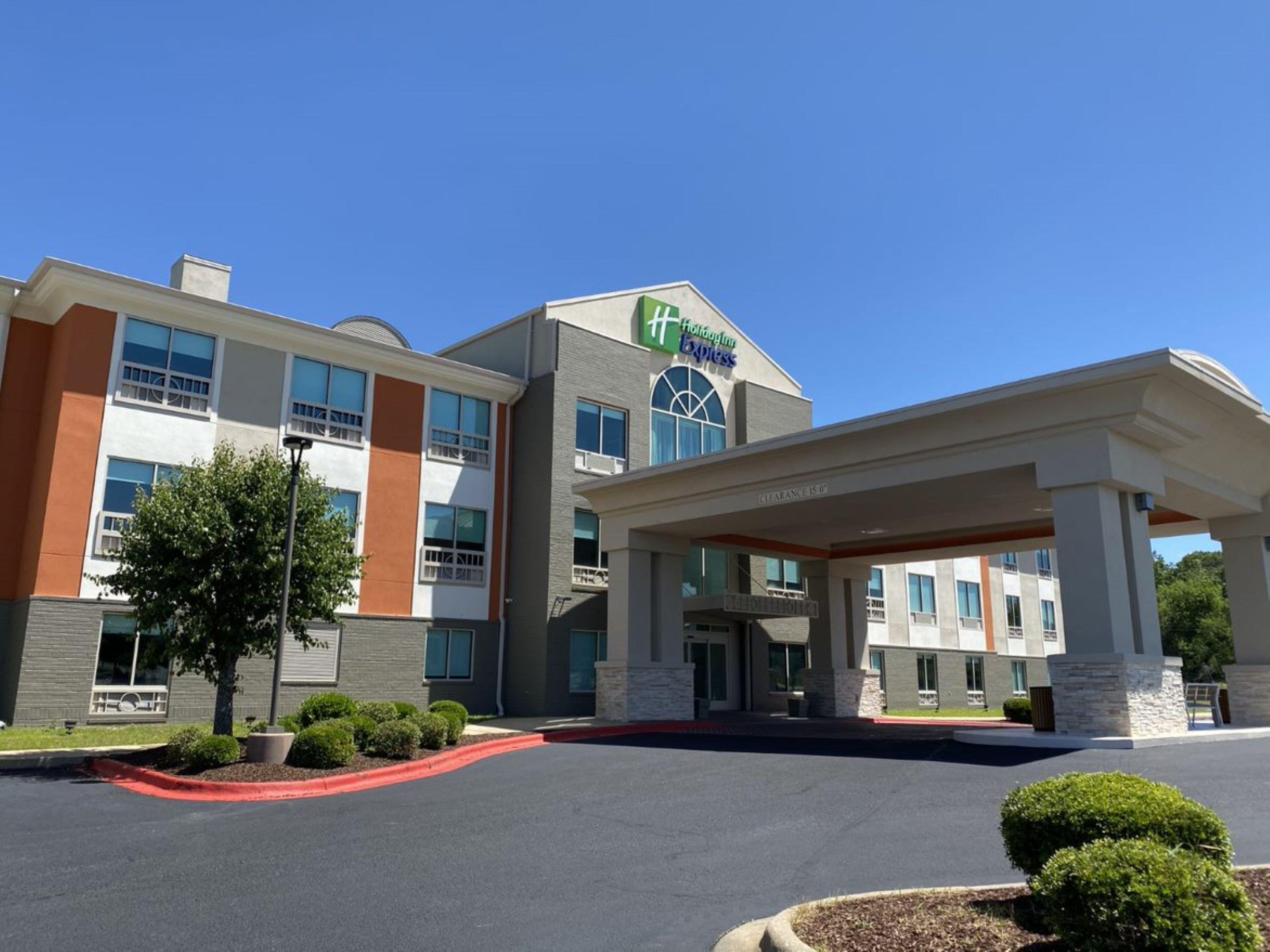 Holiday Inn Express & Suites - Enterprise, An Ihg Hotel Exterior foto